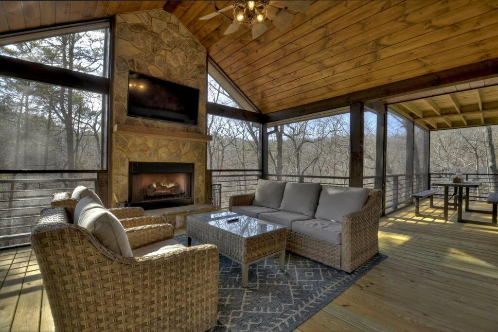 Rosewood Retreat - Hot Tub Fire Pit Pool Table Villa Blue Ridge Exteriör bild