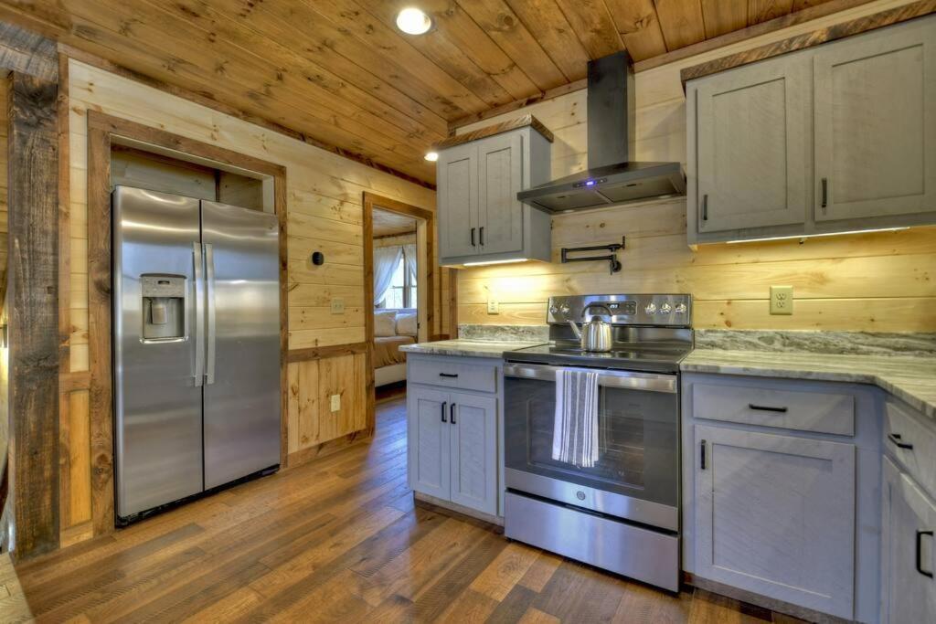 Rosewood Retreat - Hot Tub Fire Pit Pool Table Villa Blue Ridge Exteriör bild